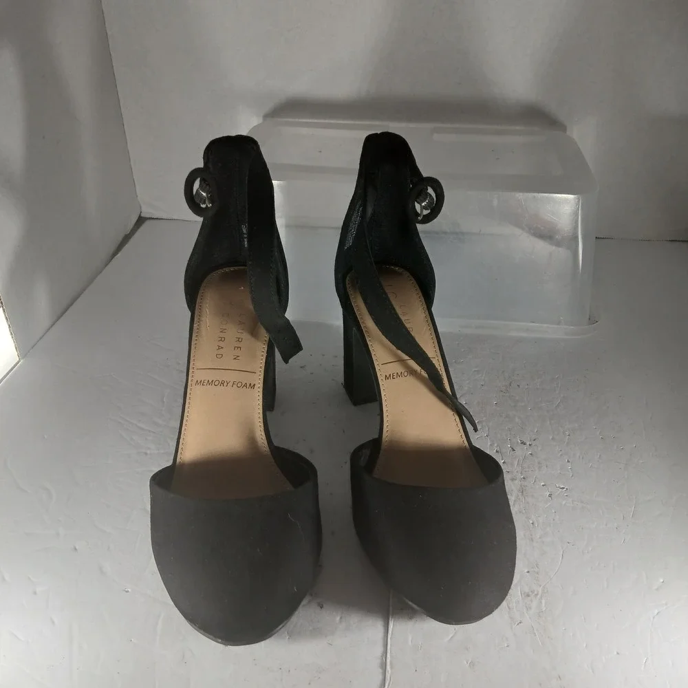 LC Lauren Conrad Block Heel Pumps 8 Black Ankle Strap Memory Foam Round Toe